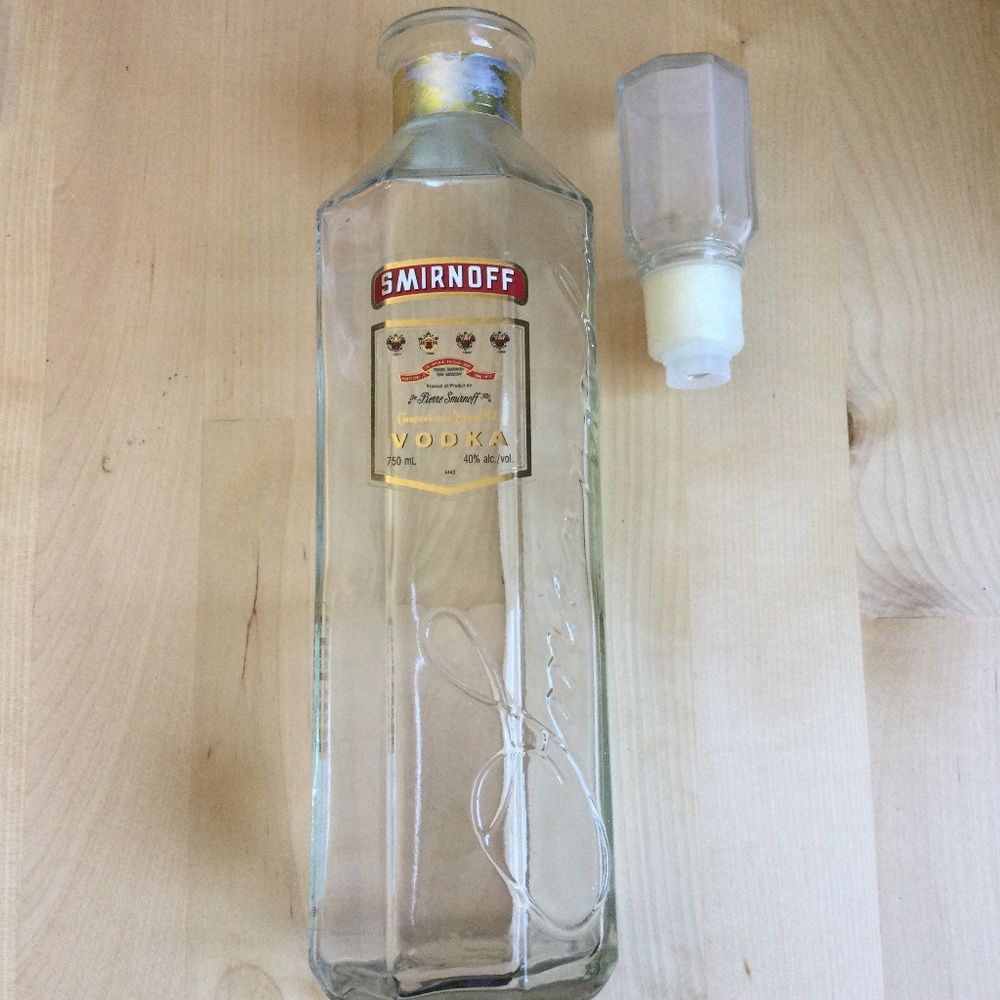 SMIRNOFF Vintage Signature Bottle